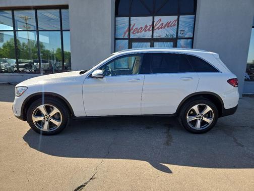 White 2022 Mercedes-Benz GLC 300 4MATIC