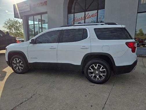 2022 GMC Acadia AWD SLE