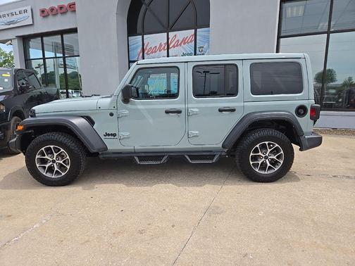 Earl Clearcoat 2024 Jeep Wrangler Sport S