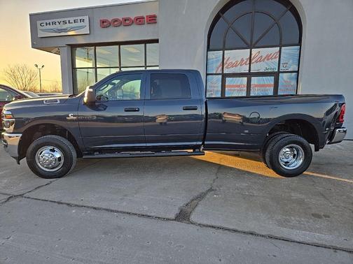 2026 RAM 3500 Tradesman Crew Cab 4x4 8' Box