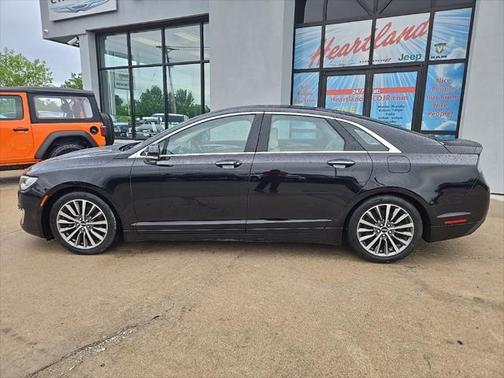 2020 Lincoln MKZ Standard