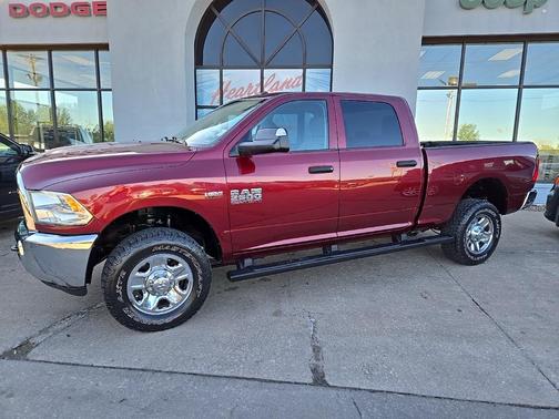 2018 RAM 2500 Tradesman Crew Cab 4x4 6'4' Box