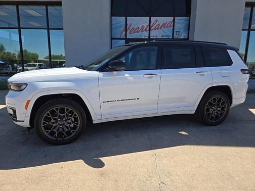 2025 Jeep Grand Cherokee Summit