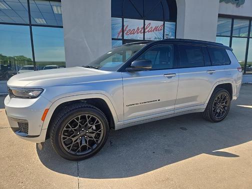 2025 Jeep Grand Cherokee Summit