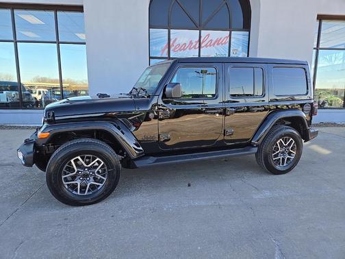 2026 Jeep Wrangler 4-Door Sahara 4x4