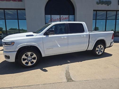 Bright White Clear-Coat Exterior Paint 2026 RAM 1500 Big Horn/Lone Star