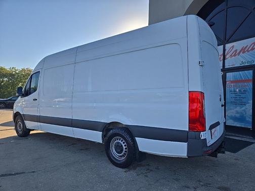 2020 Mercedes-Benz Sprinter 2500 Crew 170 WB