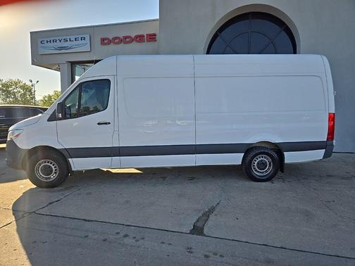 2020 Mercedes-Benz Sprinter 2500 Crew 170 WB