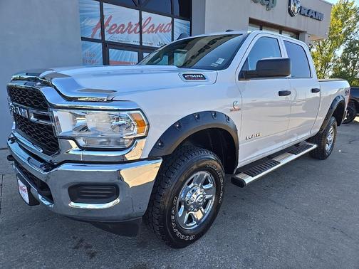 2019 RAM 2500 Tradesman Crew Cab 4x4 6'4' Box
