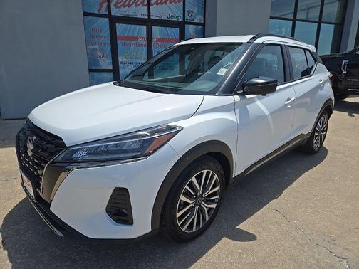 Fresh Powder 2024 Nissan Kicks SR