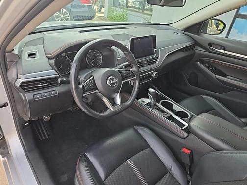 2023 Nissan Altima SR FWD