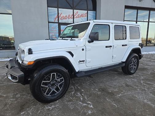 2026 Jeep Wrangler 4-Door Sahara 4x4
