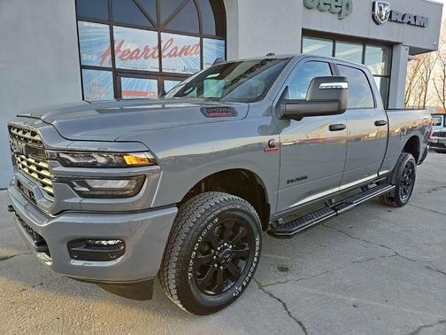 2026 RAM 2500 Big Horn Crew Cab 4x4 6'4' Box