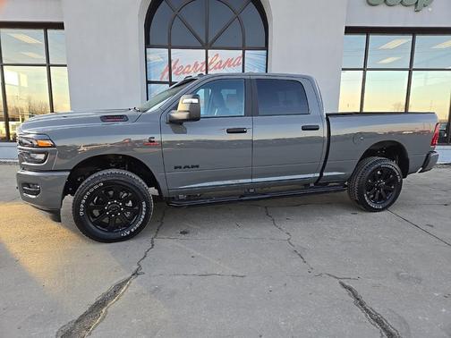 2026 RAM 2500 Big Horn Crew Cab 4x4 6'4' Box