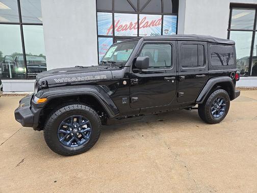 Black Clear-Coat Exterior Paint 2026 Jeep Wrangler 85th Anniversary