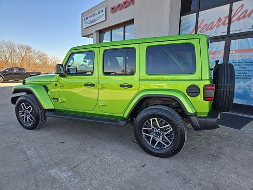 2026 Jeep Wrangler 4-Door Sahara 4x4