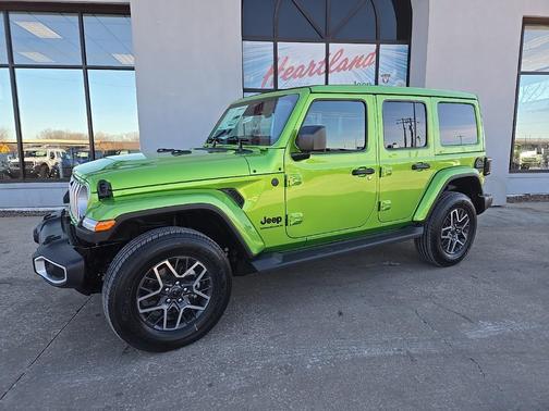 2026 Jeep Wrangler 4-Door Sahara 4x4