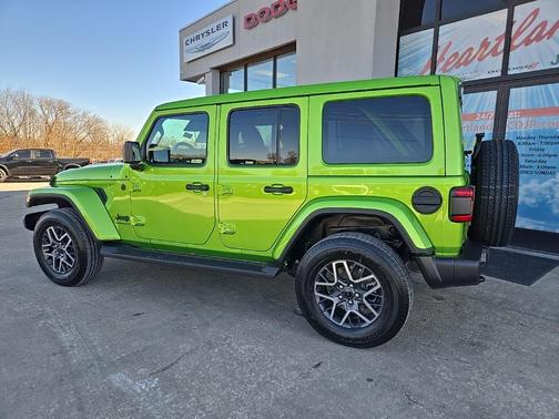 2026 Jeep Wrangler 4-Door Sahara 4x4
