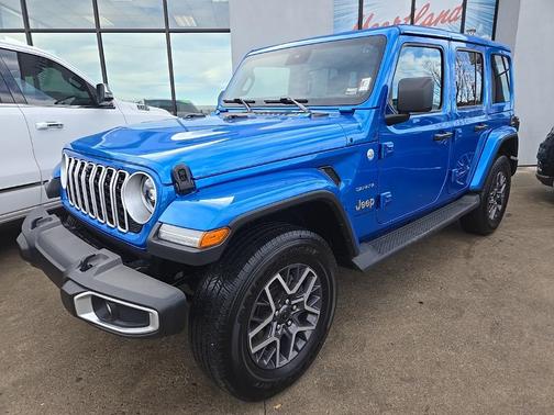 2024 Jeep Wrangler 4-Door Sahara 4x4