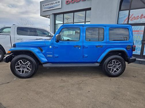 2024 Jeep Wrangler 4-Door Sahara 4x4