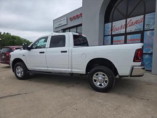 2025 RAM 2500 Tradesman Crew Cab 4x4 6'4' Box