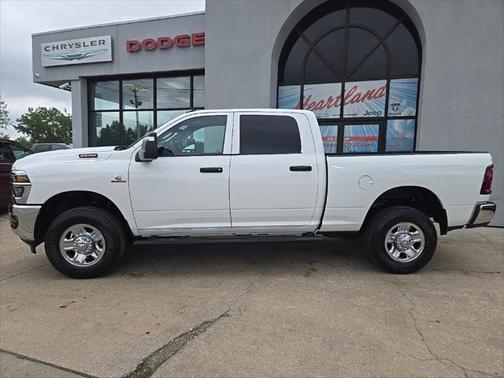 2025 RAM 2500 Tradesman Crew Cab 4x4 6'4' Box