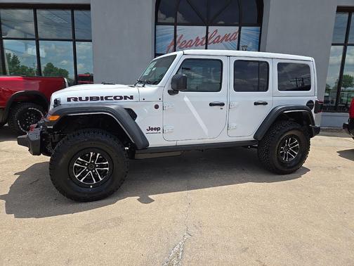 Bright White Clear-Coat Exterior Paint 2026 Jeep Wrangler Rubicon