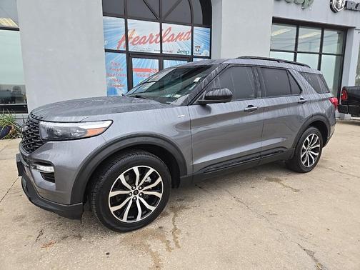 2022 Ford Explorer ST-Line