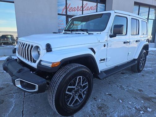 2026 Jeep Wrangler 4-Door Sahara 4x4