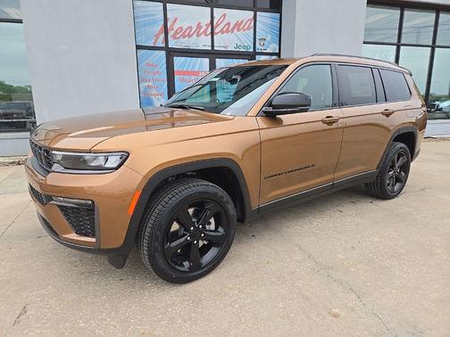 Copper Shino Metallic Clear-Coat Exterior Paint 2026 Jeep Grand Cherokee Limited