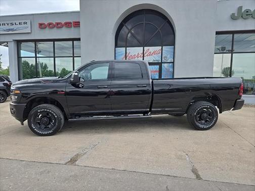 2025 RAM 2500 Tradesman Crew Cab 4x4 8' Box
