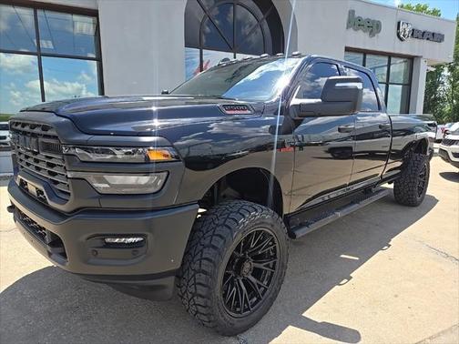 2025 RAM 2500 Tradesman Crew Cab 4x4 8' Box