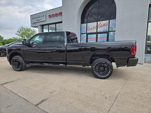 2025 RAM 2500 Tradesman Crew Cab 4x4 8' Box