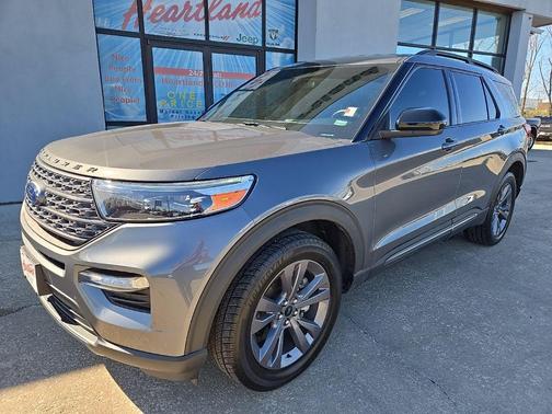 Carbonized Gray Metallic 2023 Ford Explorer XLT