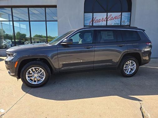 Baltic Gray Metallic Clear-Coat Exterior Paint 2026 Jeep Grand Cherokee Altitude