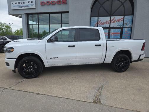 Ivory White Tri-Coat Pearl-Coat Exterior Paint 2026 RAM 1500 Laramie