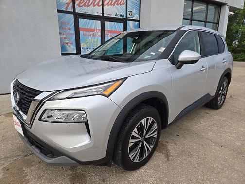 Brilliant Silver Metallic 2023 Nissan Rogue SV