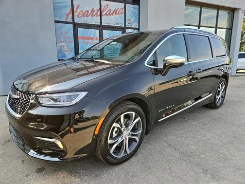 2026 Chrysler Pacifica L