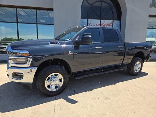 2025 RAM 2500 Tradesman Crew Cab 4x4 6'4' Box