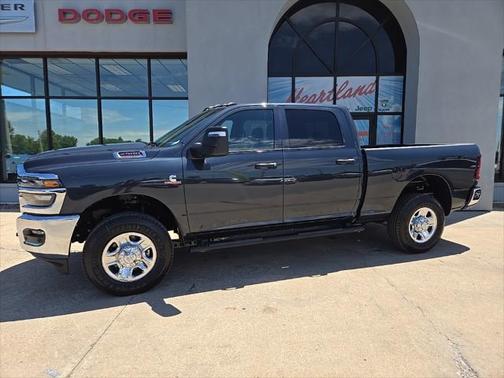 2025 RAM 2500 Tradesman Crew Cab 4x4 6'4' Box