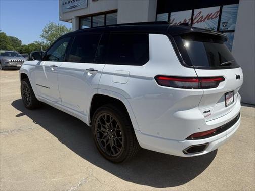 2025 Jeep Grand Cherokee Summit