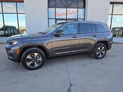 2022 Jeep Grand Cherokee 4xe Base