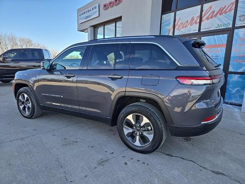 2022 Jeep Grand Cherokee 4xe Base