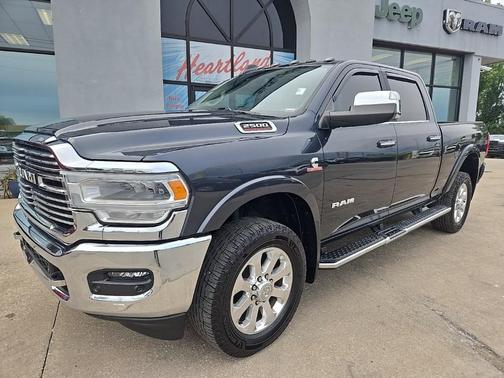 2020 RAM 2500 Laramie Crew Cab 4X4 6'4' Box