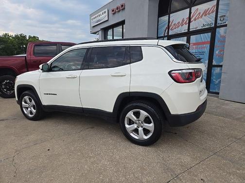 White Clearcoat 2018 Jeep Compass Latitude