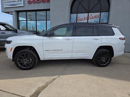 2026 Jeep Grand Cherokee Summit