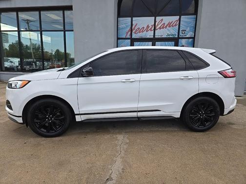 2022 Ford Edge SE