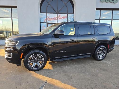 Diamond Black Crystal Pearlcoat 2024 Jeep Wagoneer Series II 4x4
