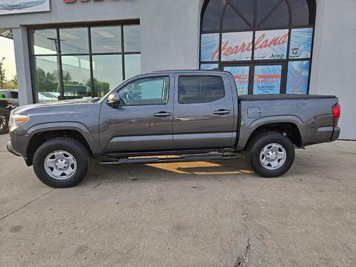 2022 Toyota Tacoma SR
