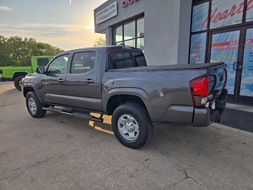2022 Toyota Tacoma SR